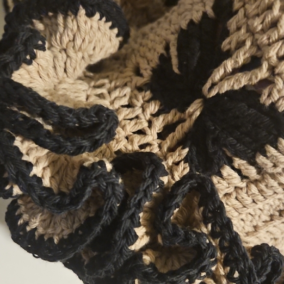 Butterfly Ruffle Cotton Crochet Thread Hat - Picture 5 of 6